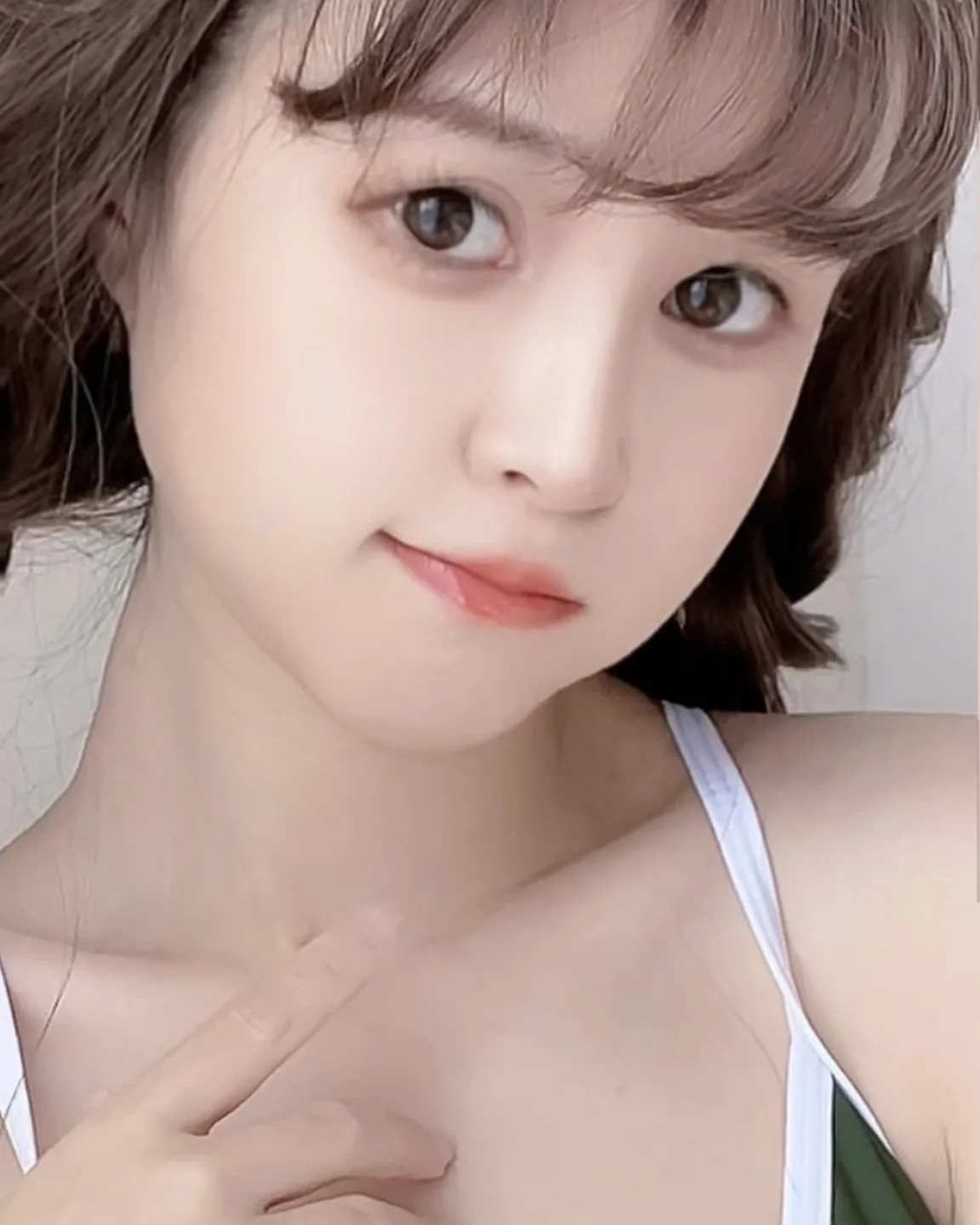 晕崽Zz - 绿 [50P,1V-405MB] tg@simisebaisi 【丝足阁】029.webp